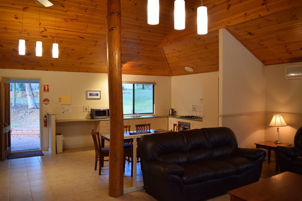 Bushy Lake Chalets Margaret River Exterior photo