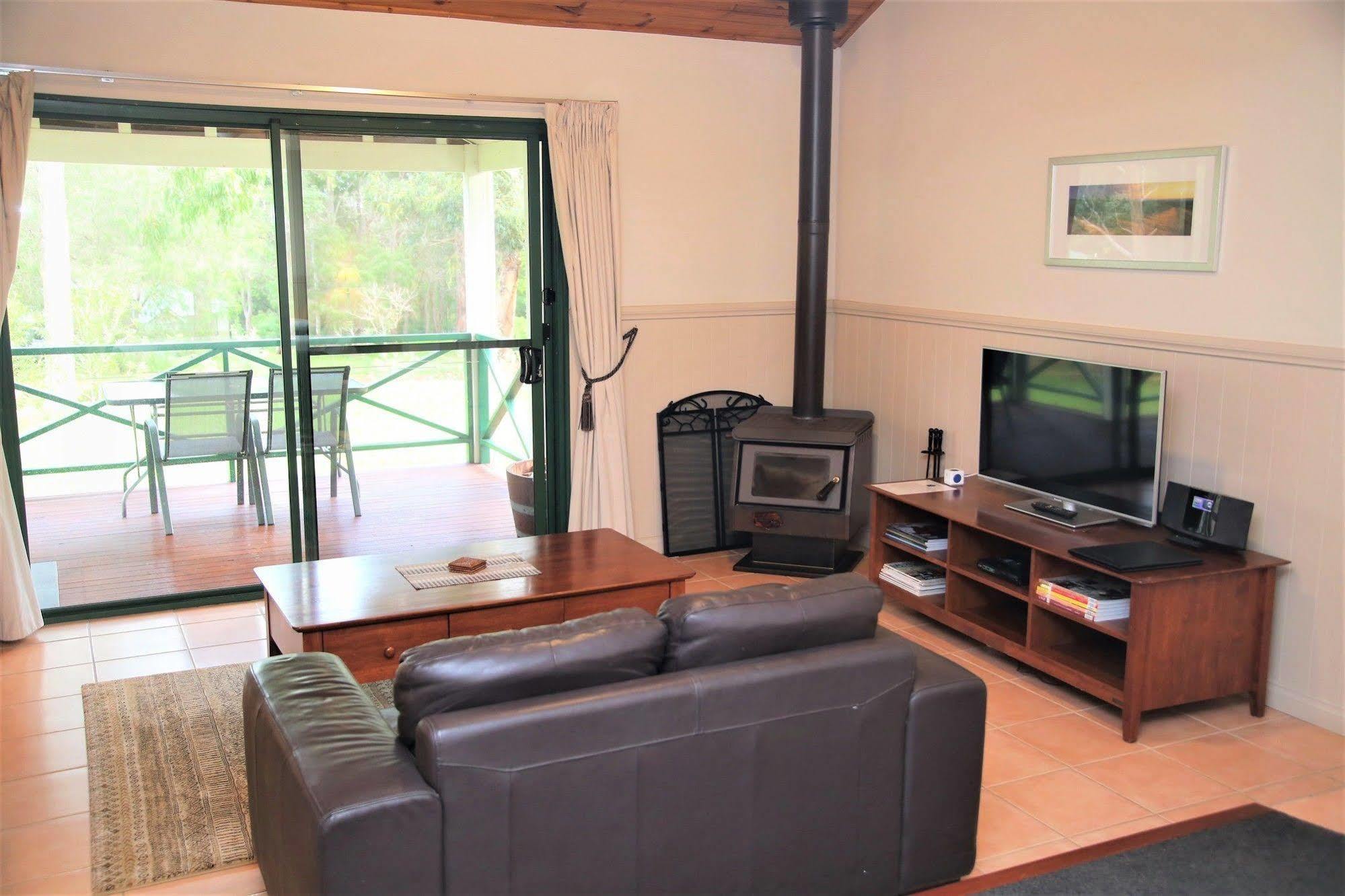 Bushy Lake Chalets Margaret River Exterior photo