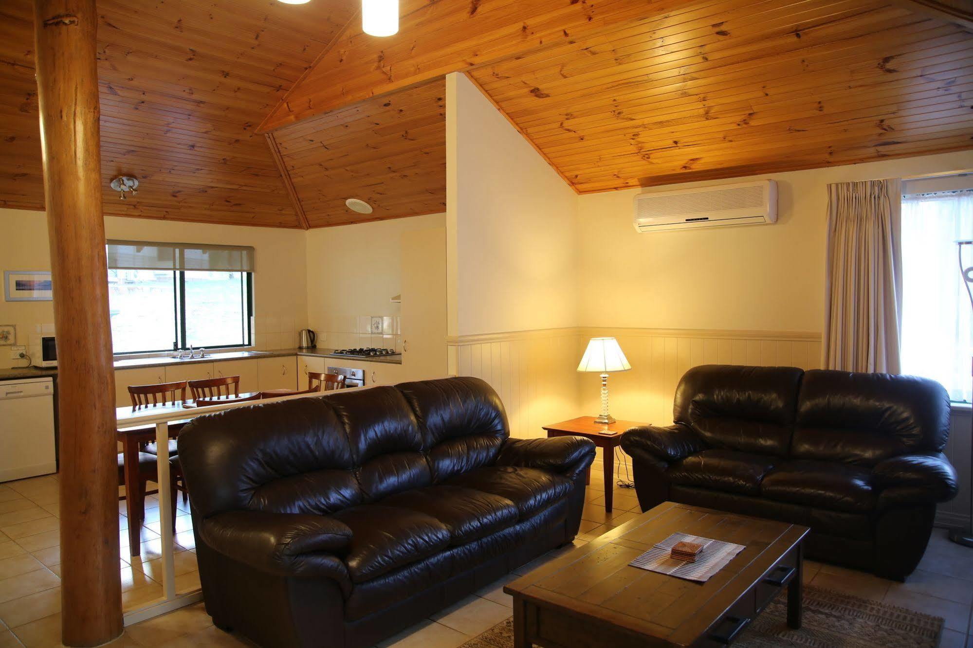 Bushy Lake Chalets Margaret River Exterior photo