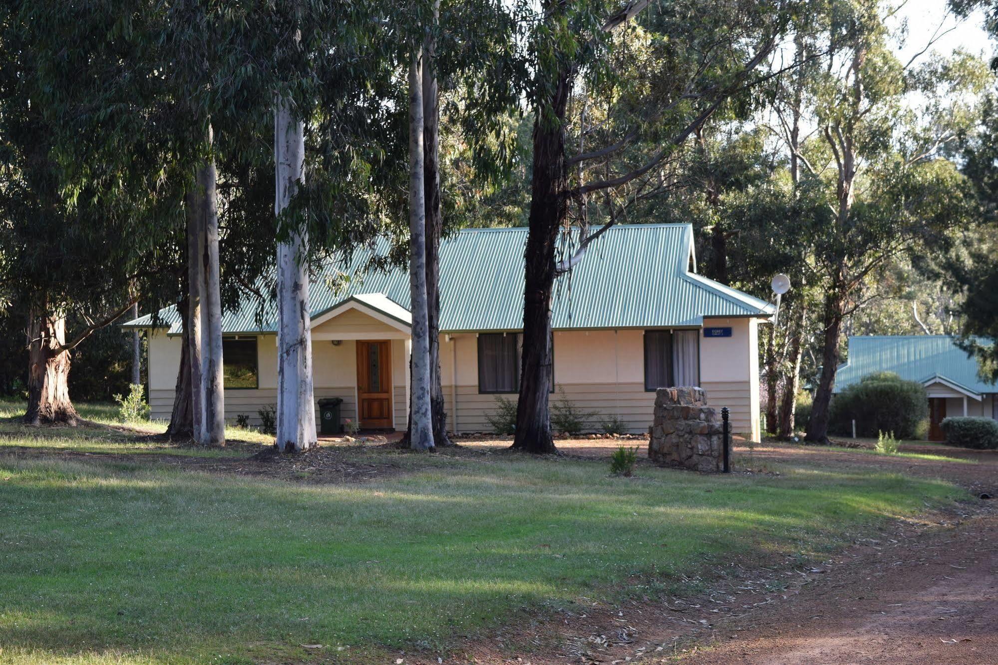 Bushy Lake Chalets Margaret River Exterior photo